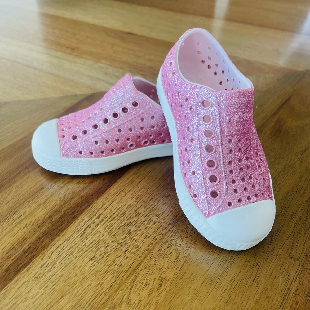 Native pink sparkly size 8 little kid shoes. Used like new Only worn a few time